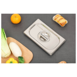 Pokrov GN 1/4 Dynasteel: Profesionalna kakovost za gostinstvo