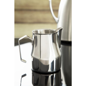Plečnik iz nerjavečega jekla za latte s prijemalom 500 ml - FourniResto - Fourniresto