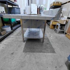 Potopite 2 korita s prehodom za pomivalni stroj in odcejalnikom na desni - 2000 x 700 mm