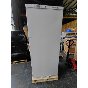 Ventilirana hladilna omara 600 L - Notranjost ABS - Dynasteel